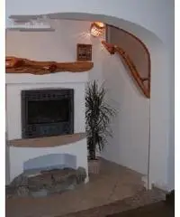 Casa indipendente 220 mq con 3 ettari di terreno