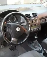 VOLKSWAGEN Touran - 2005