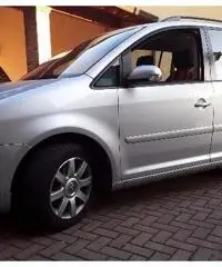 VOLKSWAGEN Touran - 2005