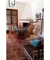 Anzio Lavinio-  Villa in bif.  6 locali € 230.000 T601