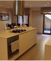 Monte Caminetto: Vendita Villa in Via Monte Caminetto