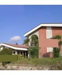 Vendita Villa in Via Coimbra 2/4