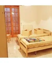 Casa singola angolare con box