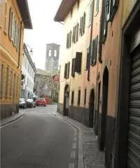 Alzano Lombardo Centro - Monolocale Ristrutturato: Alzano Lombardo Centro - Monolocale Ristrutturato: