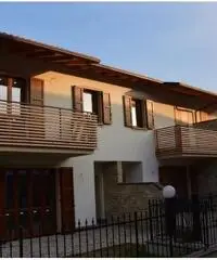 villa a schiera Vicino scuole mq 200 Euro 299.000
