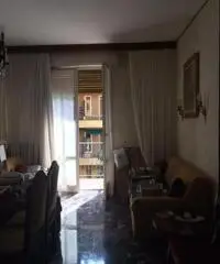 APPARTAMENTO di 5 vani e di 100 mq (BOLOGNA - Bologna) rif. VV 26 APPARTAMENTO di 5 vani e di 100 mq (BOLOGNA - Bologna) rif. VV 26