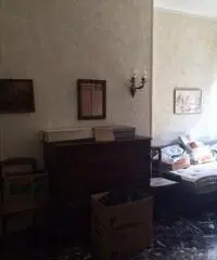 APPARTAMENTO di 5 vani e di 100 mq (BOLOGNA - Bologna) rif. VV 26 APPARTAMENTO di 5 vani e di 100 mq (BOLOGNA - Bologna) rif. VV 26