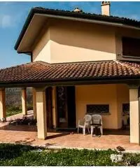 CALDERINO VILLA CON GIARDINO