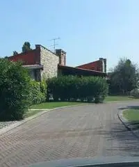 Soiano del Lago vendesi villa a schiera 4 vani 110 Mq Soiano del Lago vendesi villa a schiera 4 vani 110 Mq