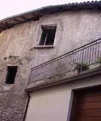 Vendita casa indipendente mq. 150 - Zona Vico