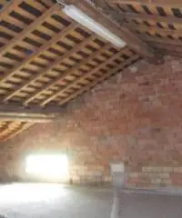 VILLA di 4 vani e di 250 mq (ADRO) rif. 592