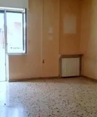 Vendita Quadrilocali in VIA GENOVA, 44