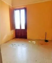 MILO centro: Casa Semindipendente Ristrutturata MILO centro: Casa Semindipendente Ristrutturata