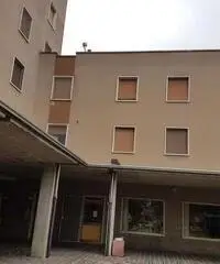 21531033-45 - Ampio appartamento trilocale