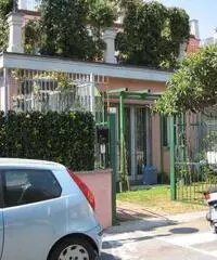 APPARTAMENTO APPENA RISTRUTTURATO 100 mt mare