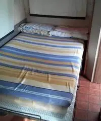 Una piazzola di mq 70 con roulotte al prezzo di € 2.000