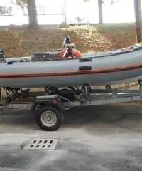 Gommone Asso 42 - Motore Evinrude 25HP - Carrello ELLEBI