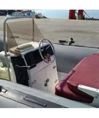 Gommone 4,8 m con Motore johnson 40 cv 2 tempi