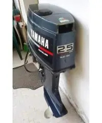 Motore fuoribordo yamaha