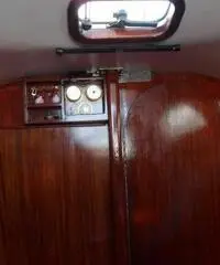 natante leader 32 cantieri del garda sud  barca a v