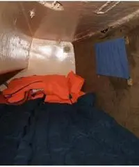 Barca a vela pronta alla boa. Pesca solo 90cm Barca a vela pronta alla boa. Pesca solo 90cm