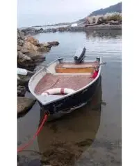 Barca lancetta Canadian come gommone motore fuoribordo gozzo