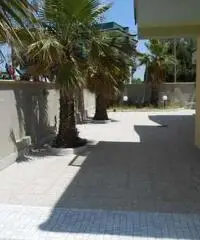 Villa di 8 locali in Vendita