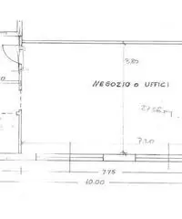 Locale commerciale fronte strada completamente insonorizzato