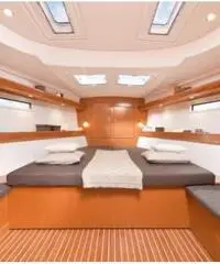 Noleggio barche a Castellammare di Stabia Media Ship Charter