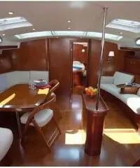 Offerta noleggio barca a vela a Napoli Media Ship Charter