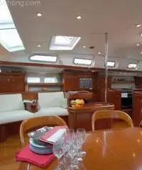 Offerta noleggio barca a vela a Napoli Media Ship Charter