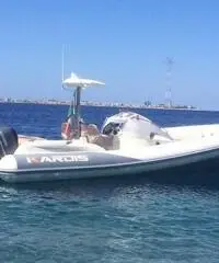 Gommone KARDIS DAYTONA con 2x300 Yamaha 2011 Gommone KARDIS DAYTONA con 2x300 Yamaha 2011