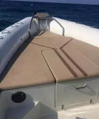 Gommone KARDIS DAYTONA con 2x300 Yamaha 2011 Gommone KARDIS DAYTONA con 2x300 Yamaha 2011