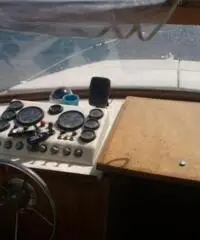 barca a motore 7 MARI day cruiser anno 1974 lunghezza mt 9