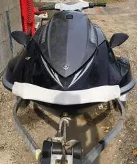 moto d'acqua Yamaha 1200cc Wave Runner Euro 5.500 moto d'acqua Yamaha 1200cc Wave Runner Euro 5.500