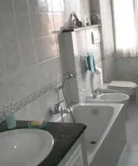 FURIO CAMILLO NO AGENZIE 2 camere + servizi piano alto