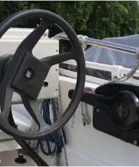 Barca a motore