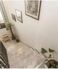 GENOVA Lagaccio / Principe, vendesi appartamento 7 vani bilivello con ingresso indipendente!