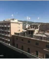 Chiavari : ultimo piano con vista mare, ampia metratura