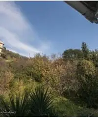 Genova Certosa vendesi appartamento di 60 mq, con due camere da letto, ingresso indipendente e bel b Genova Certosa vendesi appartamento di 60 mq, con due camere da letto, ingresso indipendente e bel b