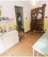 VIA BURLANDO 18 A