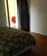 Vendita Cinque locali in Piazza Canessa