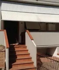 Vendita Cinque locali da 10mq con garage Vendita Cinque locali da 10mq con garage