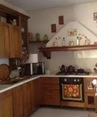 Vendita Cinque locali da 10mq con garage Vendita Cinque locali da 10mq con garage