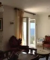 Appartamento di ampia metratura sul mare a Sanremo