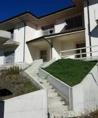 Vendita Villa da 270mq con due garage