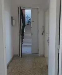 AMPIO QUADRILOCALE CON BOX E GIARDINETTO DI PERTINENZA