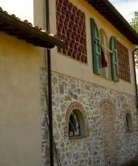 Rustico/Corte in vendita a TORRE DEL LAGO-MARINA - Viareggio 200 mq