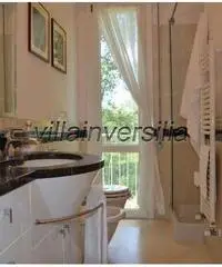 Villa singola in vendita a Pietrasanta 348 mq