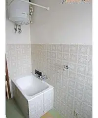 Ampio 2 locali con cantina a.... 39.000 Euro! Ampio 2 locali con cantina a.... 39.000 Euro!